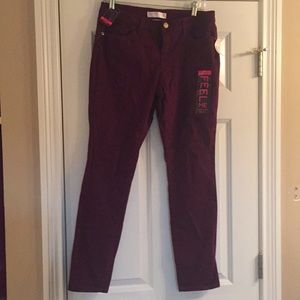 No Boundaries burgundy skinny jeans, size 13.
